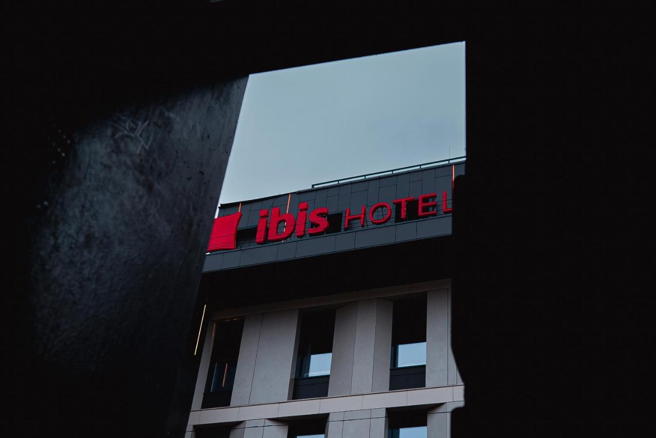 Ibis Lviv Center Hotell Exteriör bild